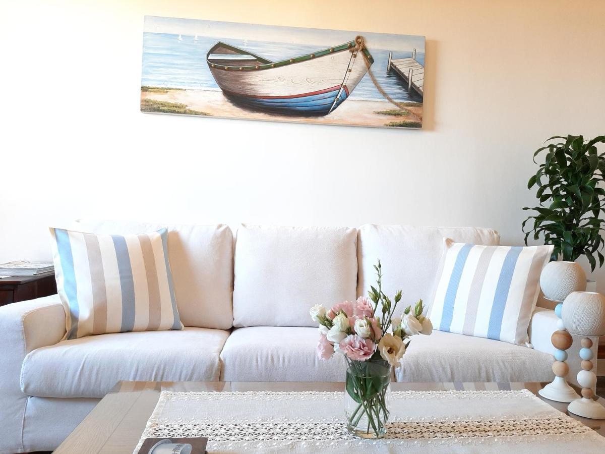 Kontis Apts Apartment เปเลคาส ภายนอก รูปภาพ