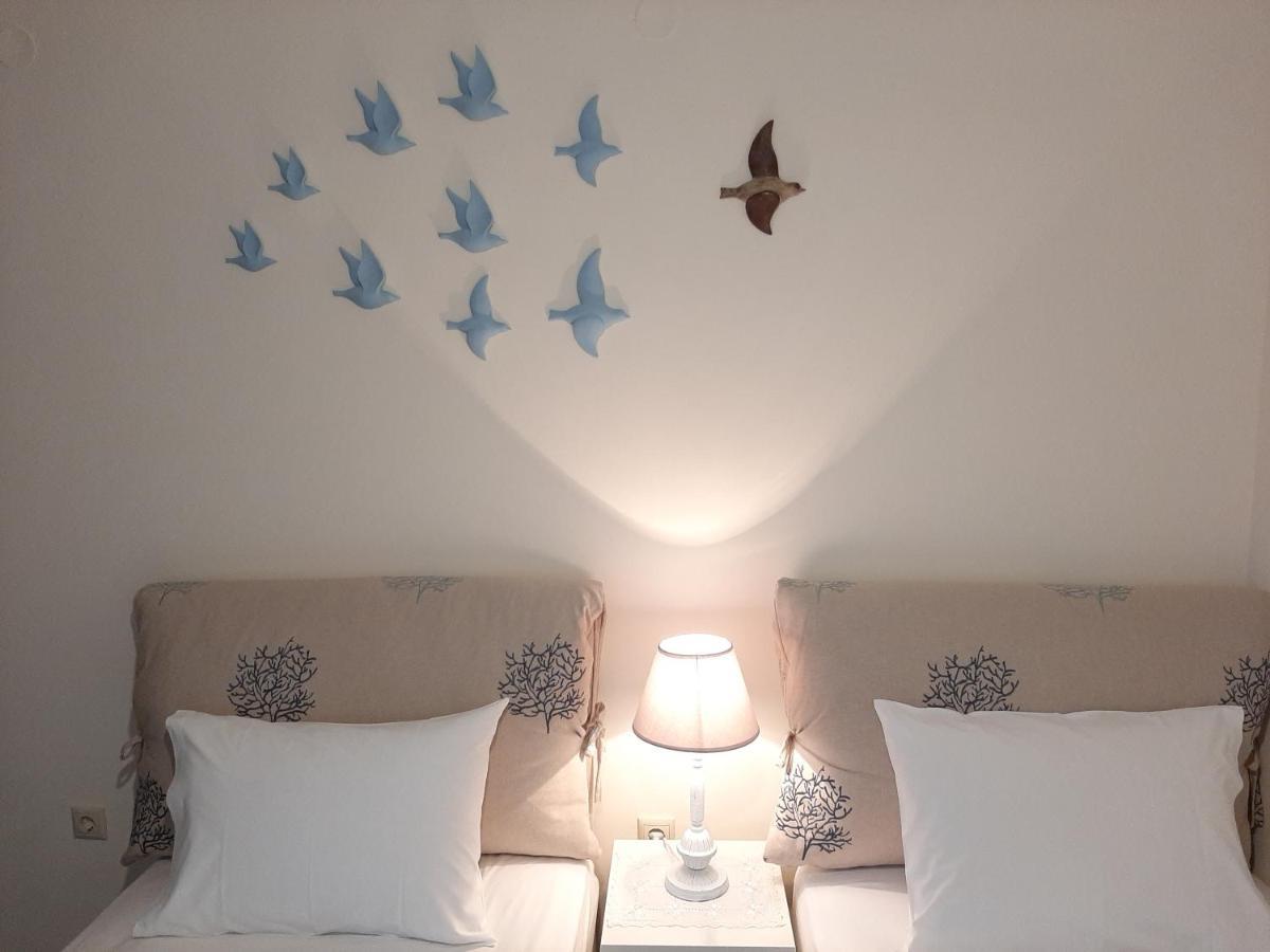 Kontis Apts Apartment เปเลคาส ภายนอก รูปภาพ