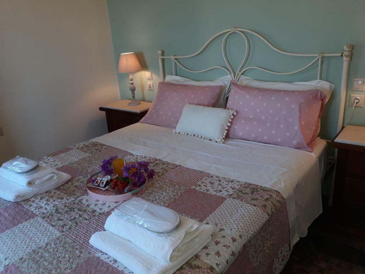 Kontis Apts Apartment เปเลคาส ภายนอก รูปภาพ