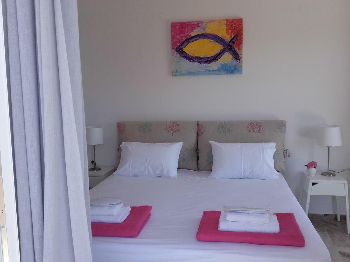 Kontis Apts Apartment เปเลคาส ภายนอก รูปภาพ